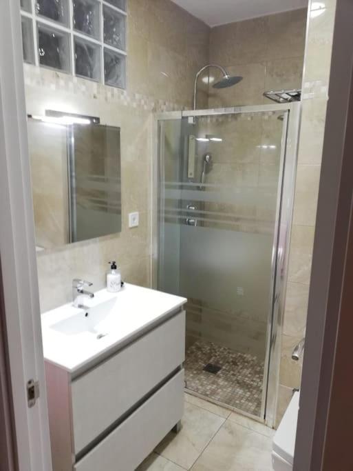Piso Reformado 3 Habitaciones Sevilla Kültér fotó